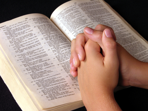 UNITED BIBLE SOCIETIES YATANZE KOPI ZISAGA MILIYONI 148 Z’IBYANDITSWE BYERA BICAPWE MU 2025